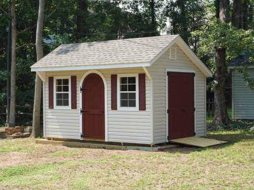 Classic Quaker Shed